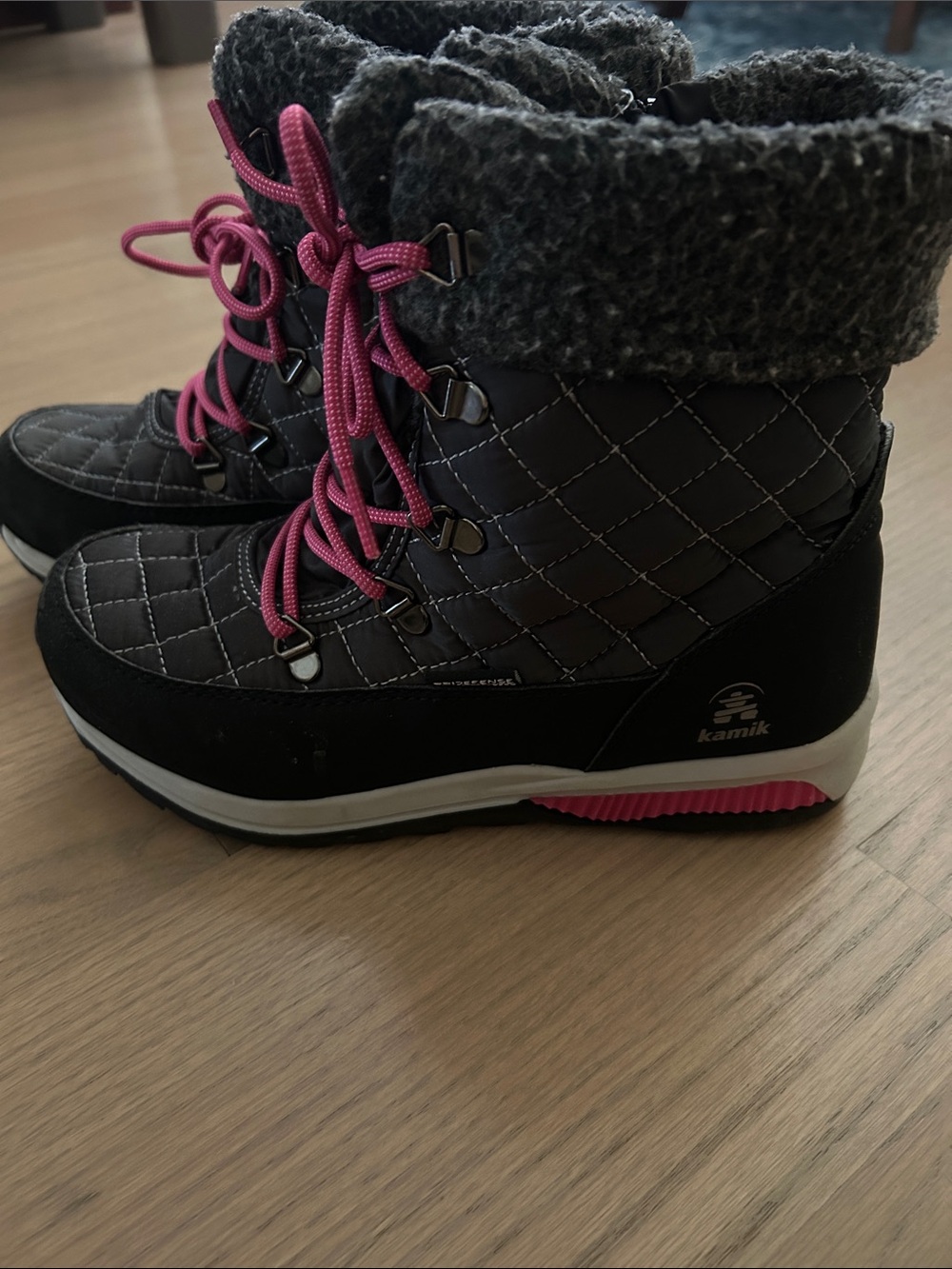 Kamik Black Quilted Snow Boots with Pink Laces